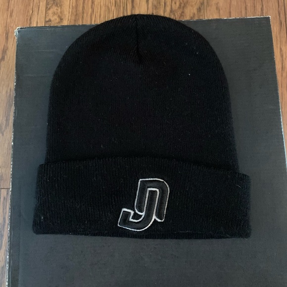 New Jersey Beanie - Picture 1 of 2